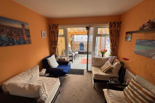 Lindale Avenue, Hornsea photo 4