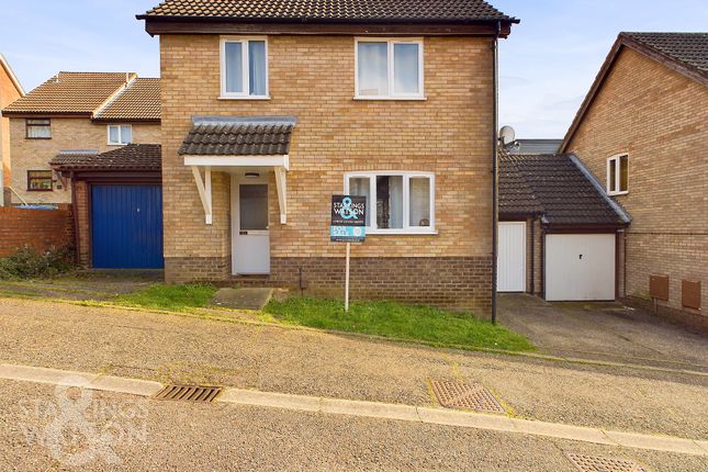 Link-detached house for sale in Lindford Drive, Eaton, Norwich