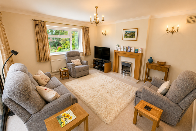 16, Linden Lea, Bedworth photo 2