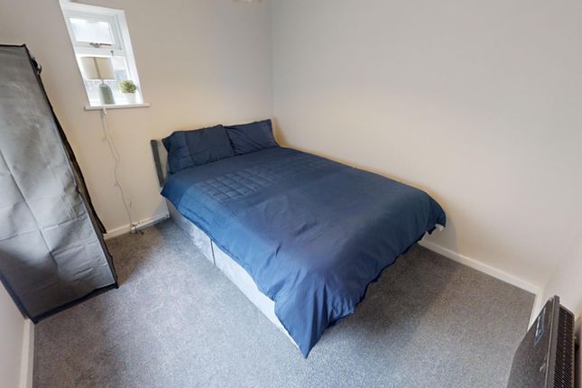 Flat to rent in Bury Old Road, Prestwich, Manchester