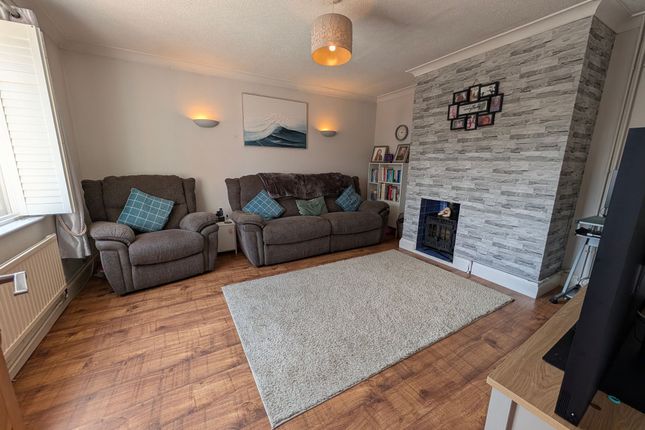 34 Mill Rise, Saxmundham photo 2