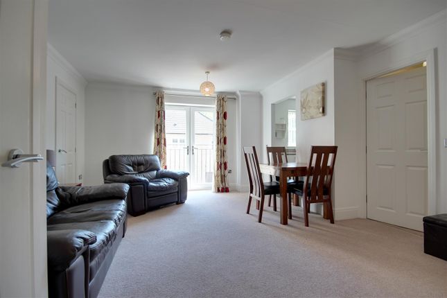 16, St. Georges Court, Willerby photo 2