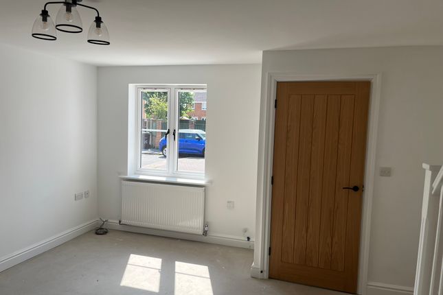 28, Rother Garth, Pontefract photo 3