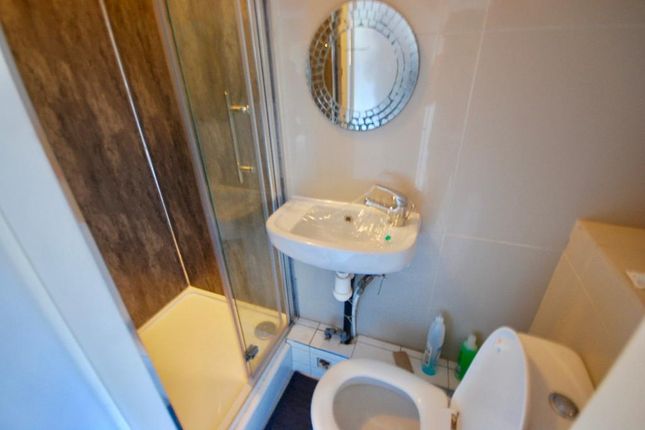 1, Parrs Wood Rd, Manchester photo 4