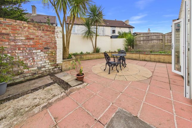 31, Eric Road, Wallasey photo 4