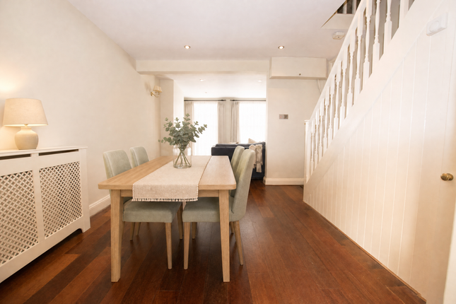 82, Archway Street, London photo 5