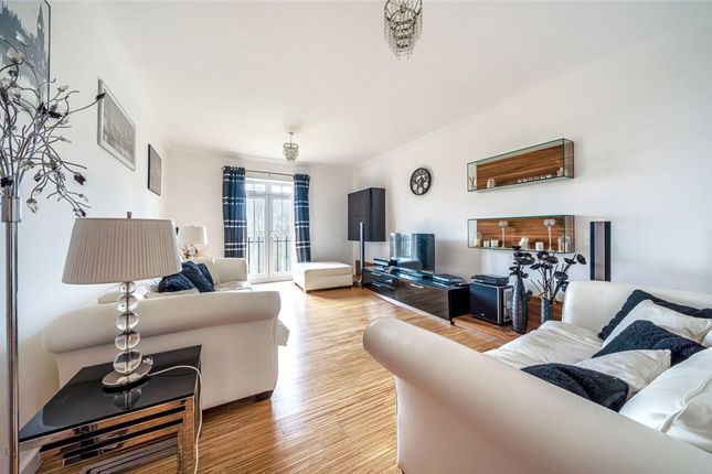 Flat 25 The Manor, Regents Drive, Woodford Green photo 2