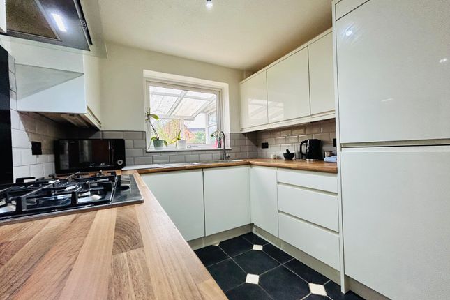7, Bakewell Close, DERBY photo 3