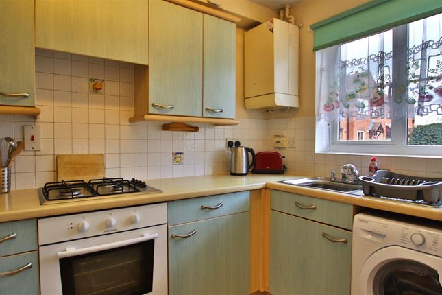 39, Cypress Road, Tewkesbury photo 3