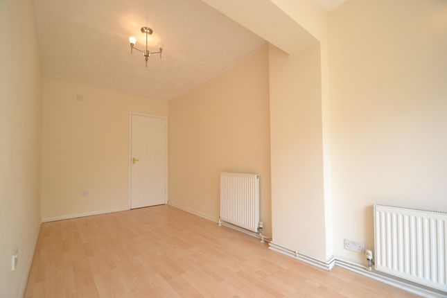 107, St. Andrews Way, Newport photo 4