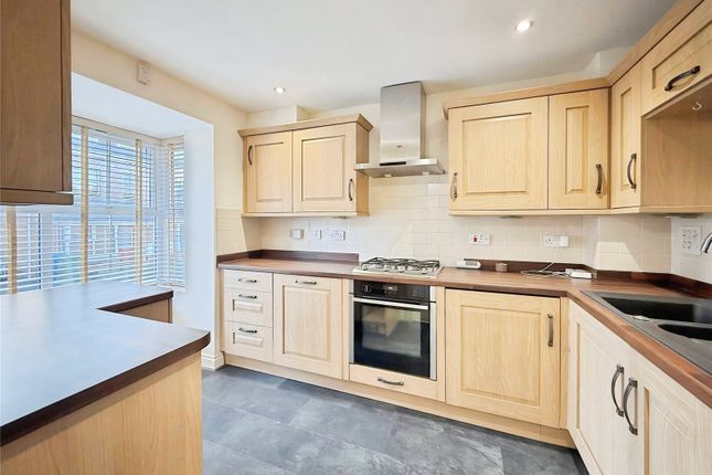 3, Boole Heights, Berkshire photo 2
