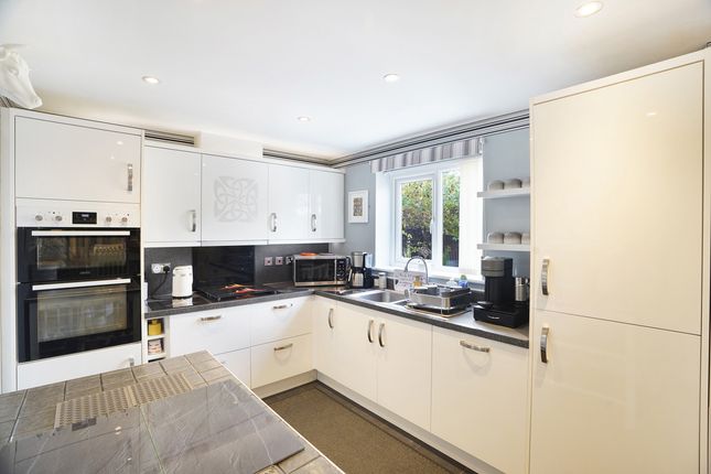 16, Hawthorn Close, Rugby photo 4