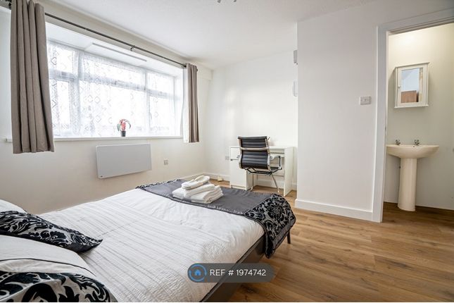 Thumbnail Room to rent in Atkinson Road, London