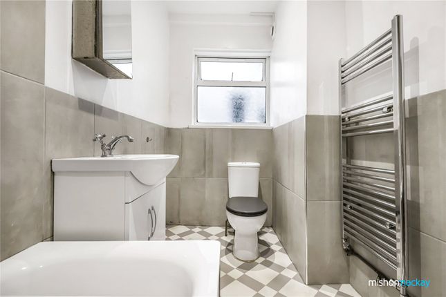 Flat for sale in Lyndhurst Road, Hove, East Sussex