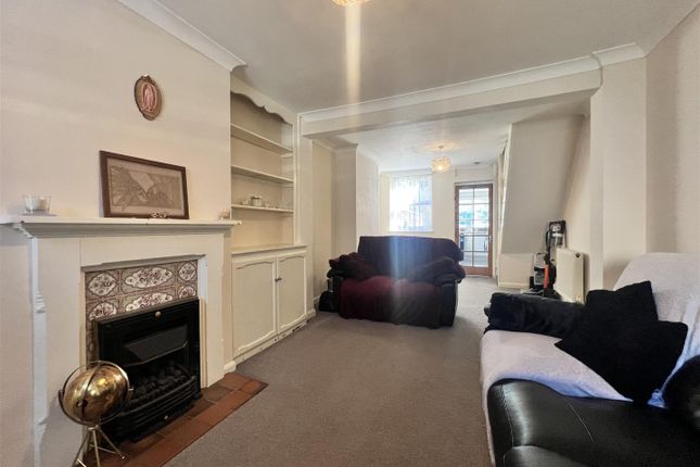 16, Parade Road, Ipswich photo 3