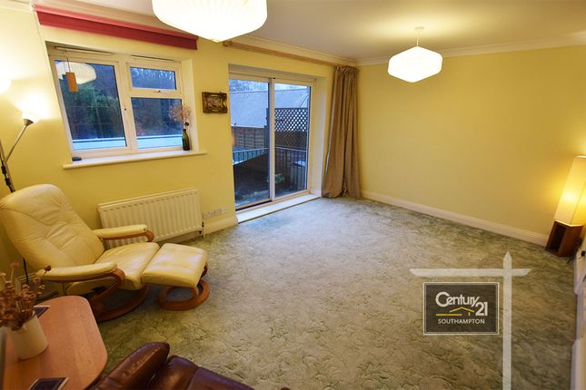 47, Roselands Gardens, SOUTHAMPTON photo 5