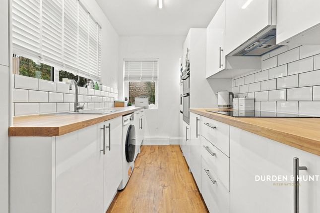 47 Tudor Drive, Romford photo 4