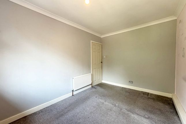 249 Armley Ridge Road, LEEDS photo 5