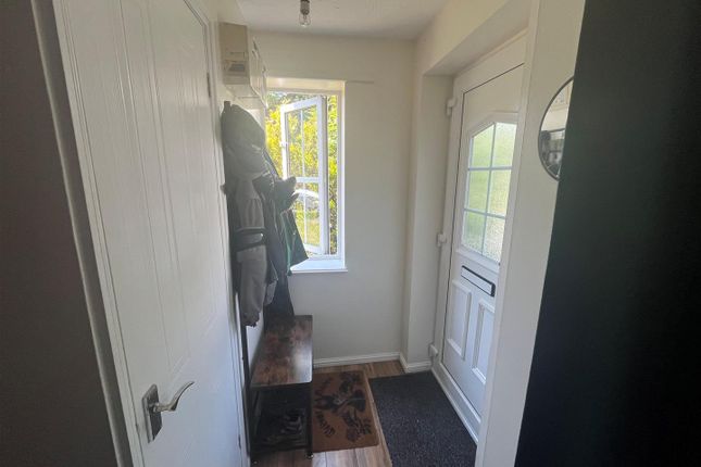 104, The Barrows, Weston-Super-Mare photo 2