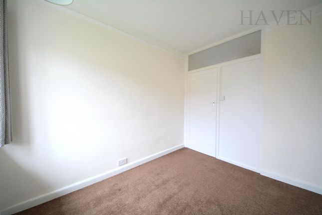 5, Granville Place, High Road, London photo 4