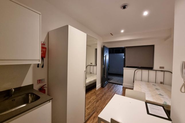 Flat 9 Clayford House, Hampden Road, London photo 2