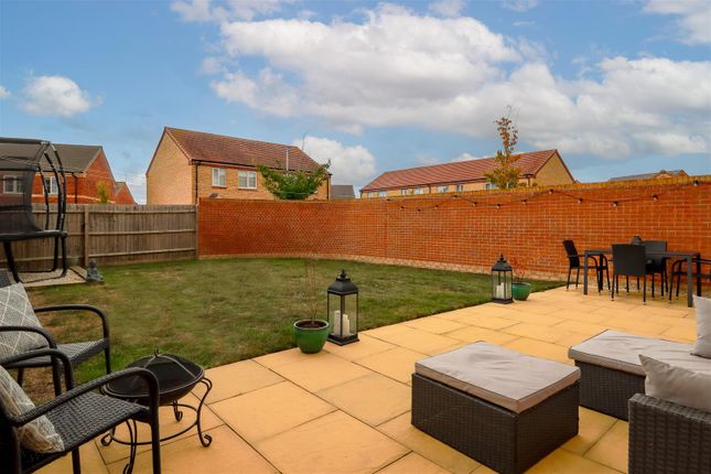 7, Firefly Road, Southam photo 4