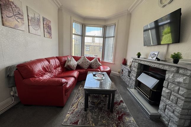 22, Thornton Lane, BRADFORD photo 5