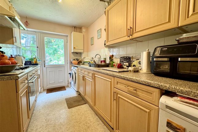 21, Wisbech Way, Hordle photo 5