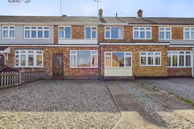 56 Keswick Avenue, Hullbridge, Essex photo 4