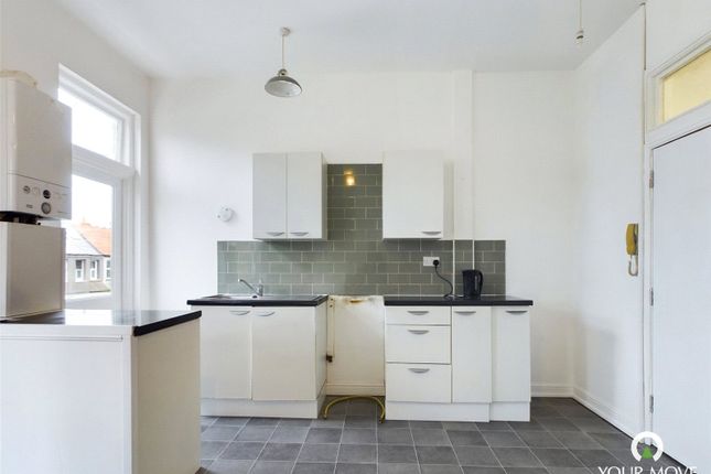 Flat 5,, 9-10, Lyndhurst Avenue, Kent photo 4