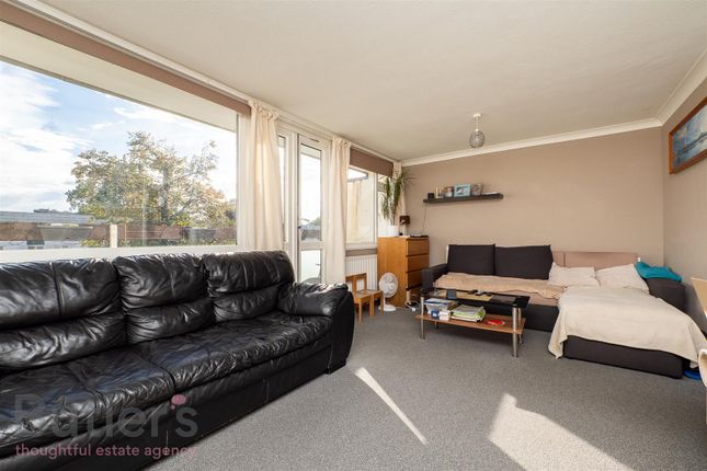 Flat 20, Newlyn House, 1, Benhill Wood Road, Sutton photo 4
