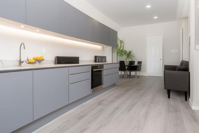 2 Foxhunter Drive, Milton Keynes photo 3