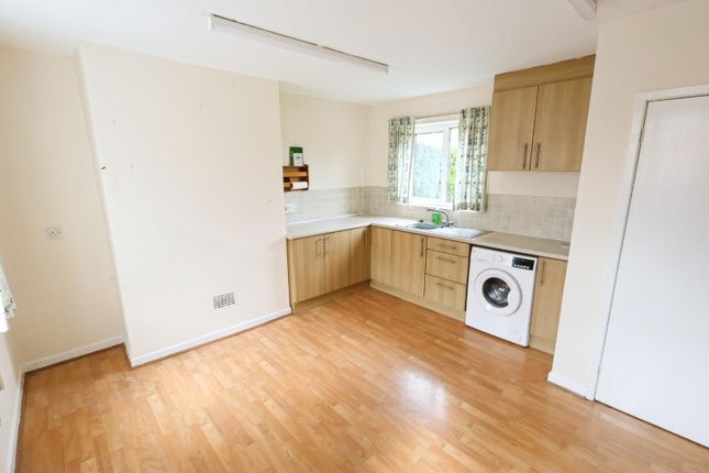 12, Waverley Crescent, Wrexham photo 4