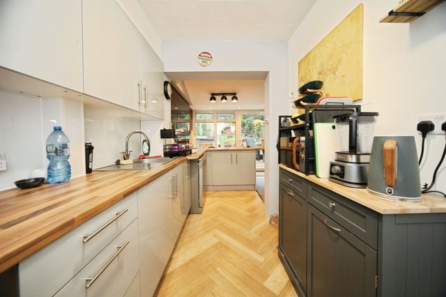 141, Runley Road, Luton photo 3