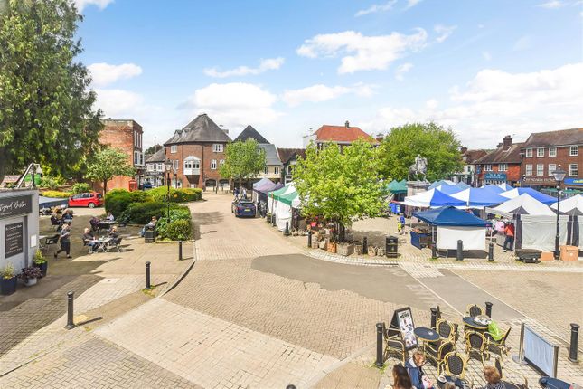 The Square, Petersfield photo 3