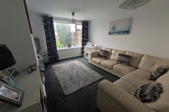 5, Lancaster Road, Pontypool photo 3