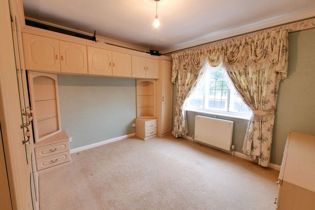 Flat 12, Beresford House Shepherds Way, Cirencester photo 4
