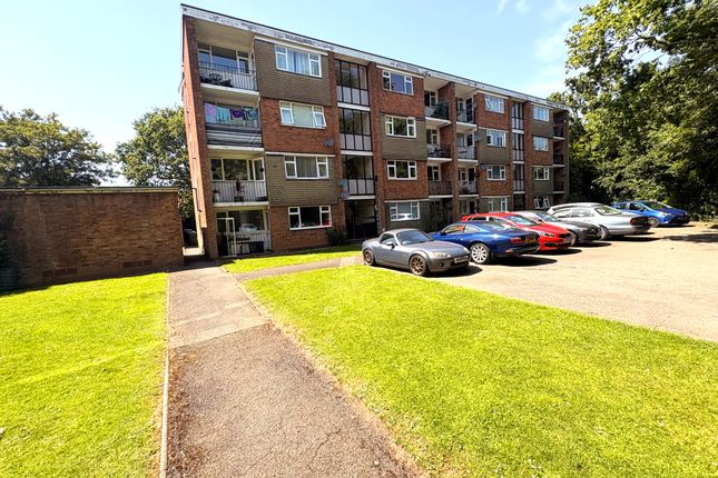 21, Hearsall court, Coventry photo 2