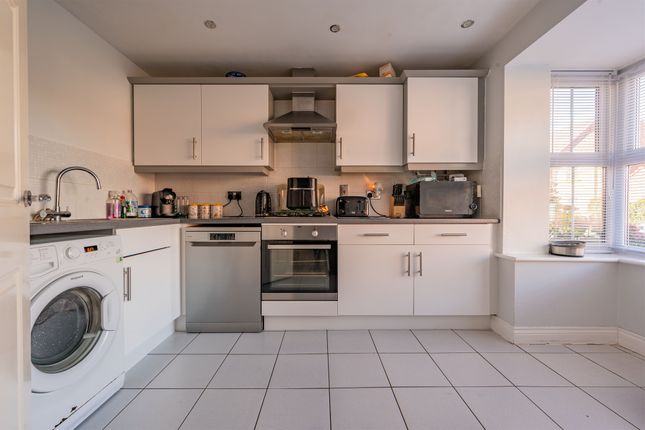 50, Thistle Drive, Kettering photo 4