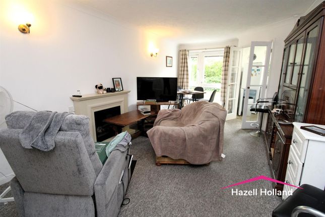Flat 11, Kennett Court, Oakleigh Close, Swanley photo 3