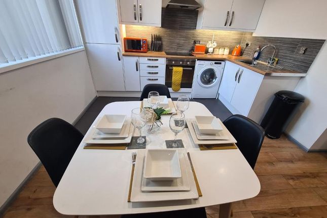 Flat to rent in Queens Street, Leicester