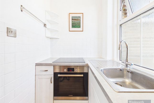 Flat 4, 3, St. Andrew's Square, Surbiton photo 3