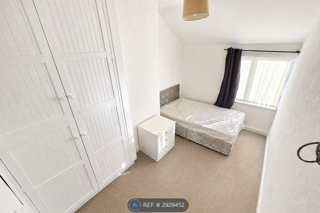 Queen Marys Road, New Rossington, Doncaster photo 4