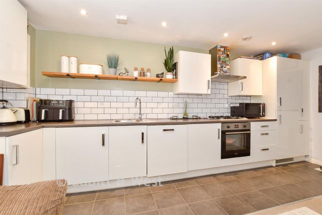 69, Ellis Road, Broadbridge Heath photo 4