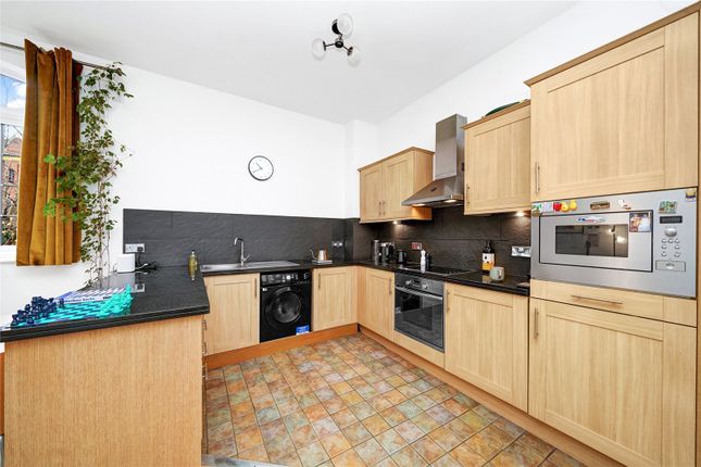 Flat for sale in St Georges Square, Narrow Street