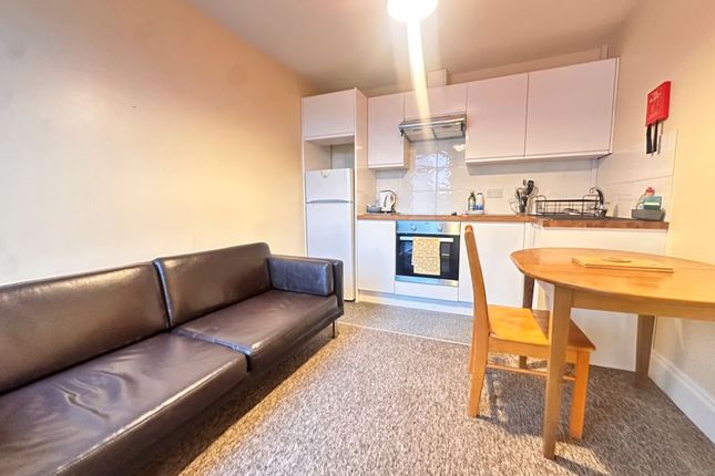 Flat 3, 62, Longford Road, Bognor Regis photo 2