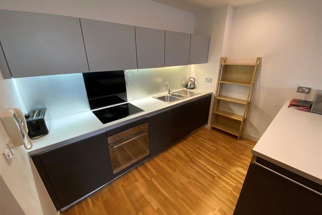 Apt 514, The Hub, Manchester photo 4