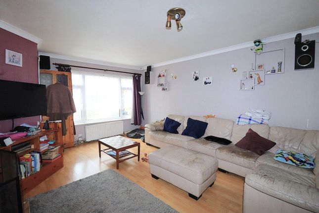 12, Rother Road, Farnborough photo 2
