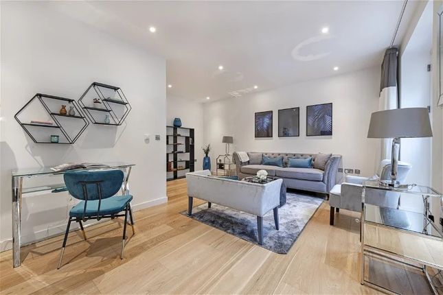 Thumbnail Town house to rent in Danvers Avenue, London