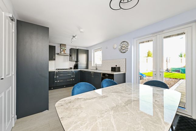30, Reeforts Avenue, Edinburgh photo 4